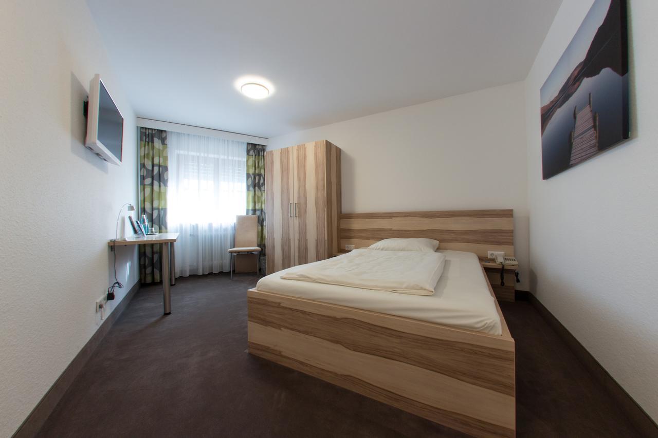 Hotel Stadt Тутлінген Екстер'єр фото