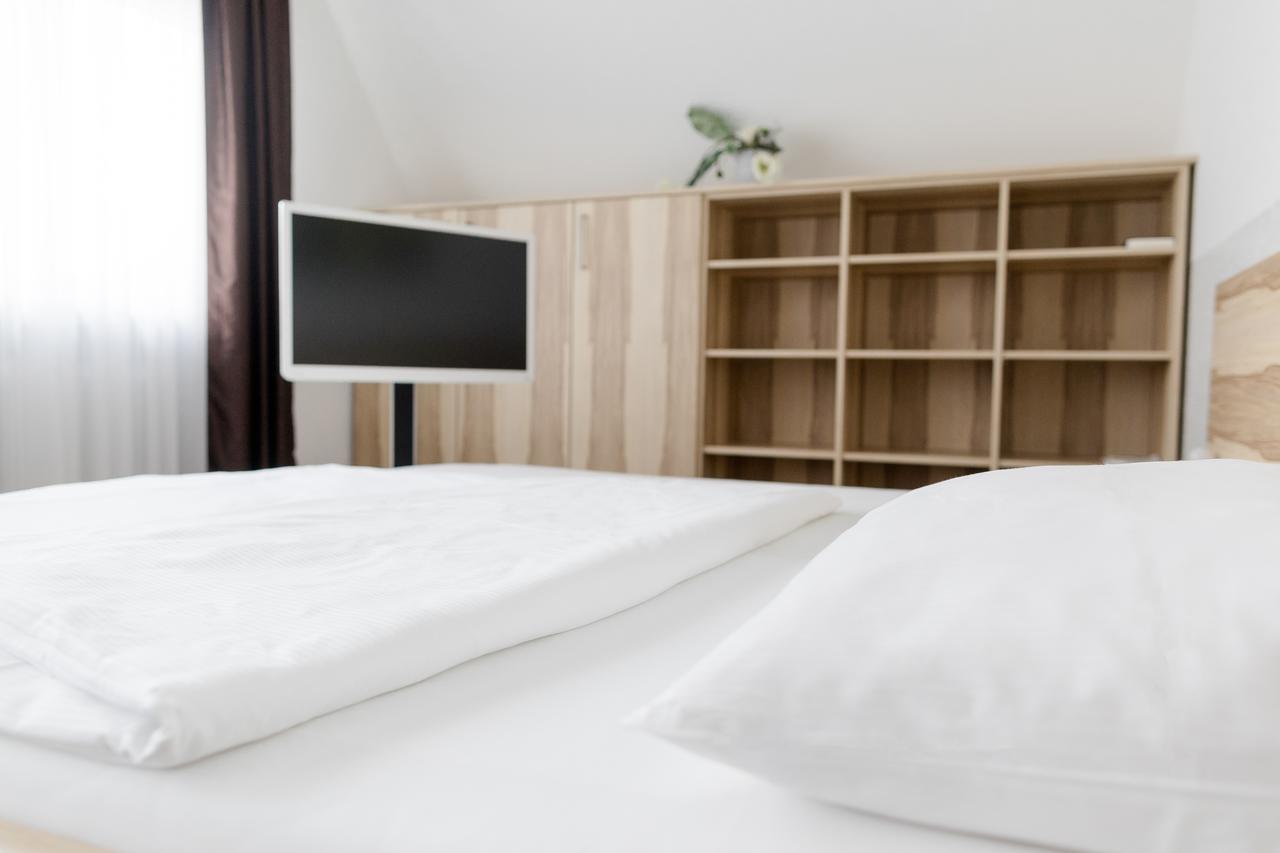Hotel Stadt Тутлінген Екстер'єр фото